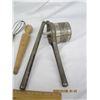 Image 4 : 3 Antique Kitchen Items