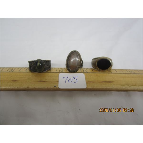 3 Vintage Rings
