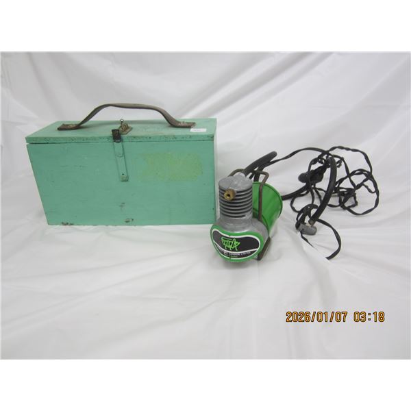 Vintage 12 Volt Air Compressor Working