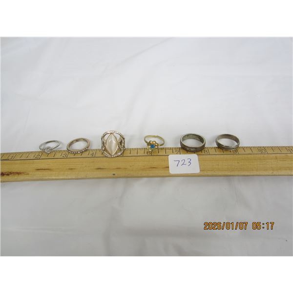 Lotof Vintage Rings