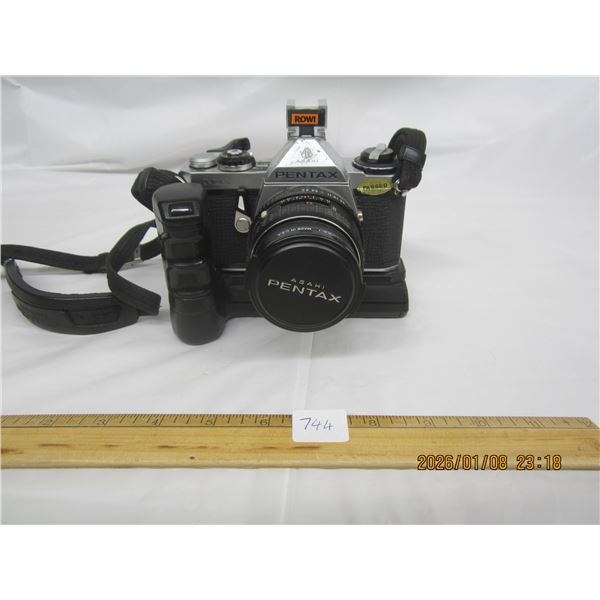 Vintage Pentax ASAHI ME 35 mm with Lens