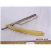 Image 5 : Antique Fancy  Straight Razor Good Condition