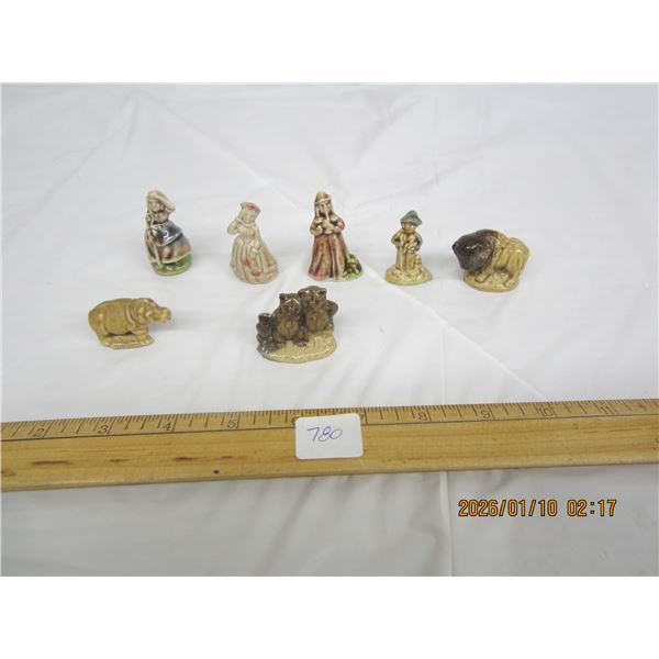 Lot of Red Rose Tea Wade Figurines Including Hard to Find Three Bears