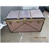 Image 1 : Large Eaton's Steamer Trunk