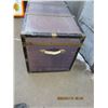 Image 4 : Large Eaton's Steamer Trunk