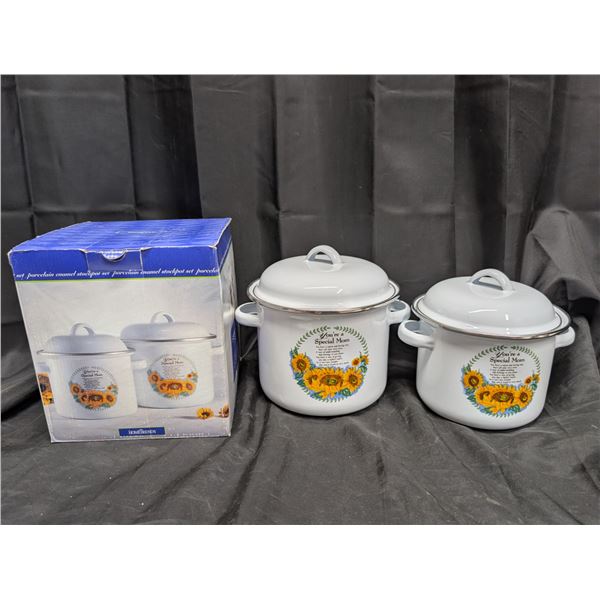 Home Trends 2pc Porcelain Enamel Stock pot Set Housed in original Box
