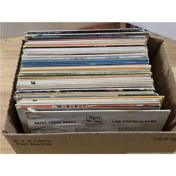 Lot of vinyl country and western records