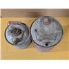 Image 2 : 2 gas cans