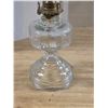 Image 2 : Glass oil lamp with chimney