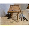 Image 1 : Knife block, knives, stool