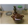 Image 1 : bean pot + brass vase misc
