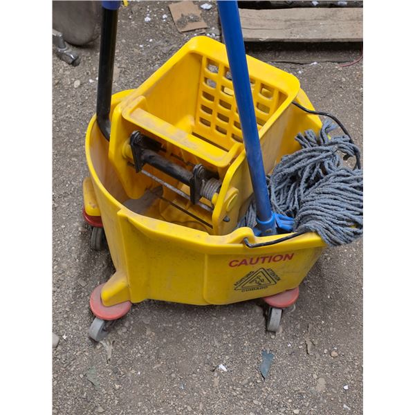Mop bucket with mop