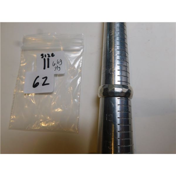 SIZE 11 HAMMERED DESIGN STERLING RING