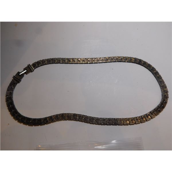 TRIFARI SIGNED SILVER TONED NECKLACE