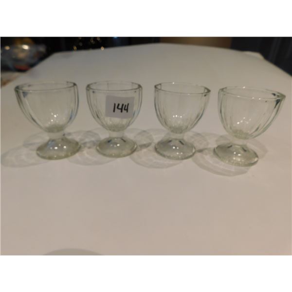 SET OF 4 VINTAGE CLEAR GLASS EGG CUPS