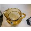Image 3 : AMBER FLOWER PITCHER