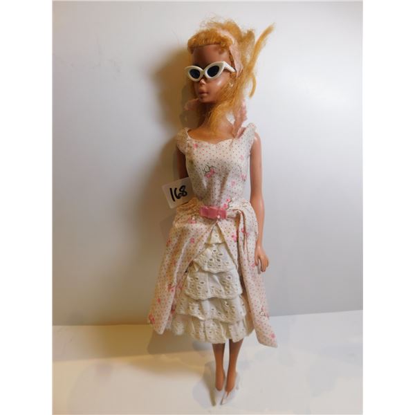 1962 BARBIE MIDGE, SUNGLASSES AND SHOES ONE FOOT DAMAGED