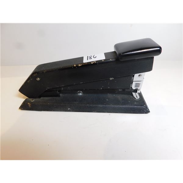 VINTAGE DESK STAPLER WORKS WELL