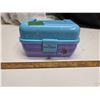 Image 3 : Frozen case with bracelets and toys