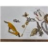 Image 3 : lot of pins and brooches