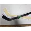 Image 2 : 4 mini hockey sticks