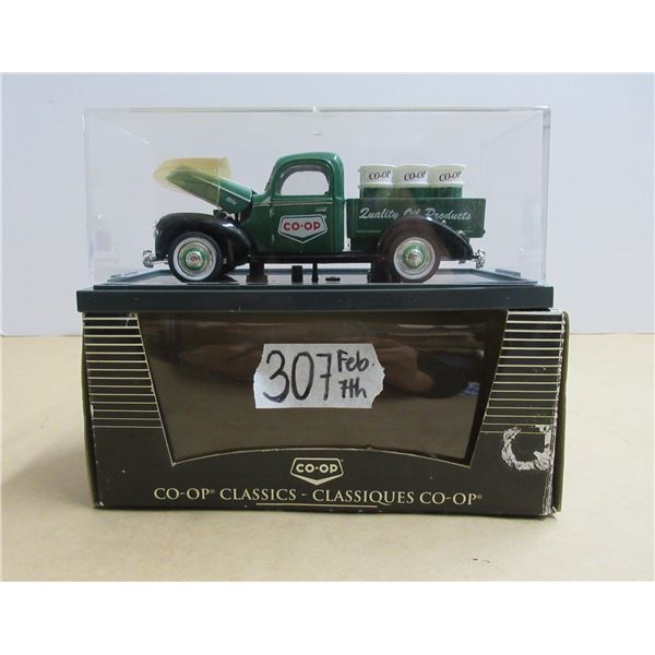 CO-OP Truck 1940 Ford 1:24 Scale