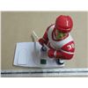 Image 3 : Big Shot Hockey Player Figure