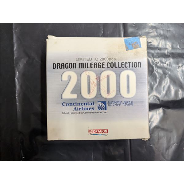 Dragon Mileage Collection B737-824 Small Model Plane