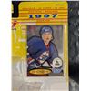 Image 3 : Starting line up NHL Keith Tkachuk Hockey Figure and Card