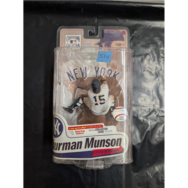 MLB Cooperstown Collection Thurman Munson Figure