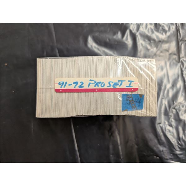 Complete set of 1991-92 pro set 1 hockey cards