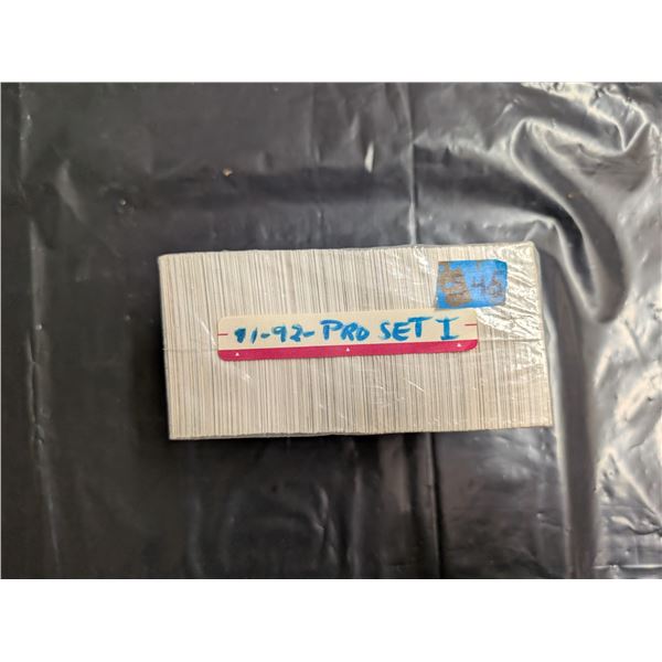 Complete set of 1991-92 pro set 1 hockey cards