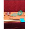 Image 5 : Tupperware miscellaneous, cookie cutter, plastic bowls