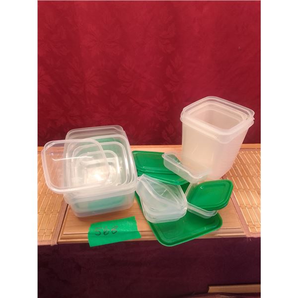 Plastic storage containers