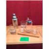Image 1 : Shakers and glasses