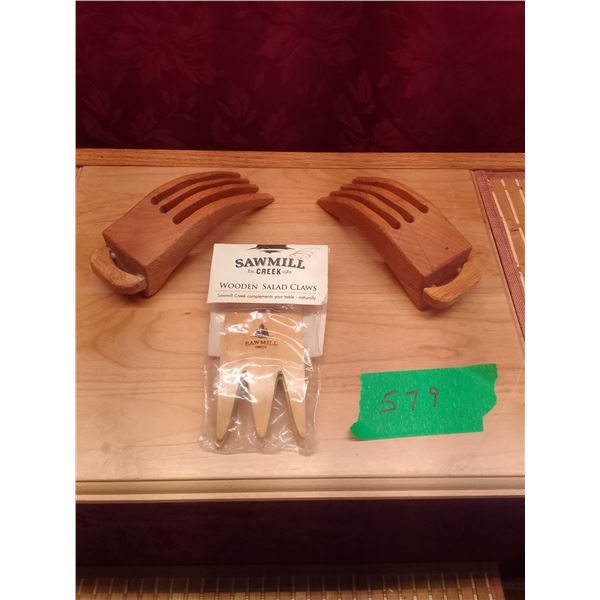 2 pairs of wooden salad forks