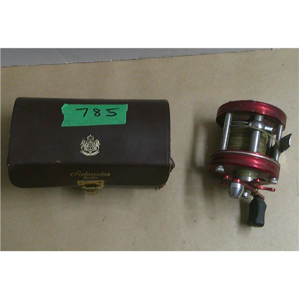 ABU garcia ambassador 5000 bait casting reel sweden w/ leather case manual, oil, tool container