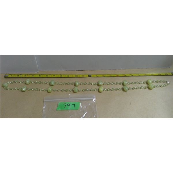 20" green colored stones necklace