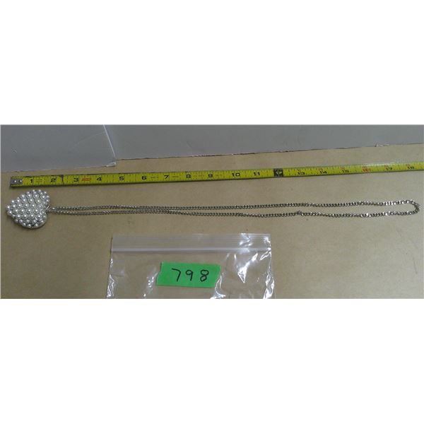 16" silver colored w/ heart shape pennent necklace