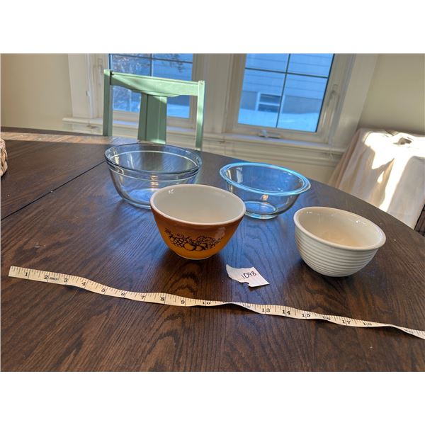 Misc. Kitchen Bowls (Anchor Hocking, Pyrex)