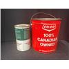Image 2 : 10 LB Coop Grease Can & Coop Quart Oil Can (FULL)