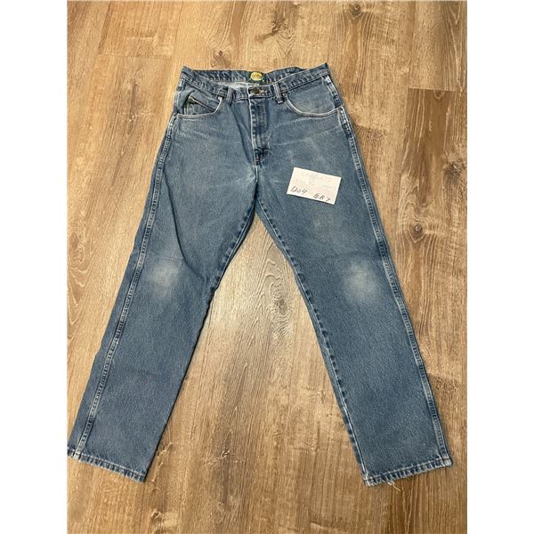 Cabela’s 34 x 32 - mens