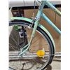 Image 7 : Vintage John Deere 3-speed Bicycle