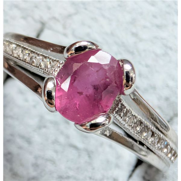 SILVER (2.65g) GENUINE RUBY (1ct) RING