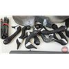 Image 4 : Variety of Canada Goose Decoys (28) w/CCM Bag  (Bag Measures : 36"L x 16"W x 14"H)