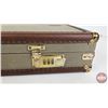 Image 3 : Browning Shotgun Lockable Case (Measures : 9-1/2"H x 31-1/2"W x 3-1/2"D)