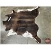 Image 5 : Cow Hide  (Measures: 80-5/8"L x 76"W)