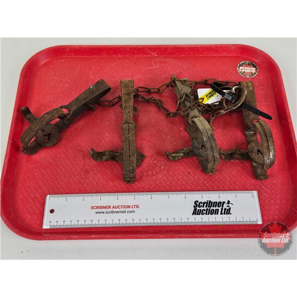 Vintage Small Pan Traps (4) : Victor