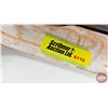 Image 6 : Yukon Gear Hunting Knife (New in Package)  (Package Measure : 17-1/2"H x 4-1/2"W x 2"D)