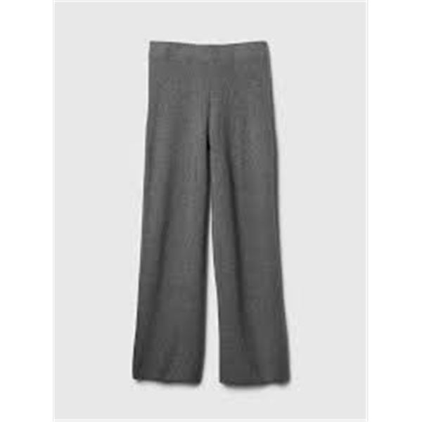 NEW GAP MEDIUM KNIT GREY PANTS